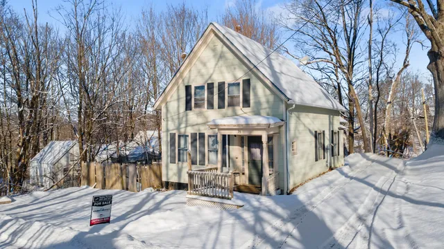 $169,900 | 35 East Chestnut Street, Augusta, ME 04330