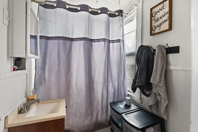 $169,900 | 35 East Chestnut Street, Augusta, ME 04330