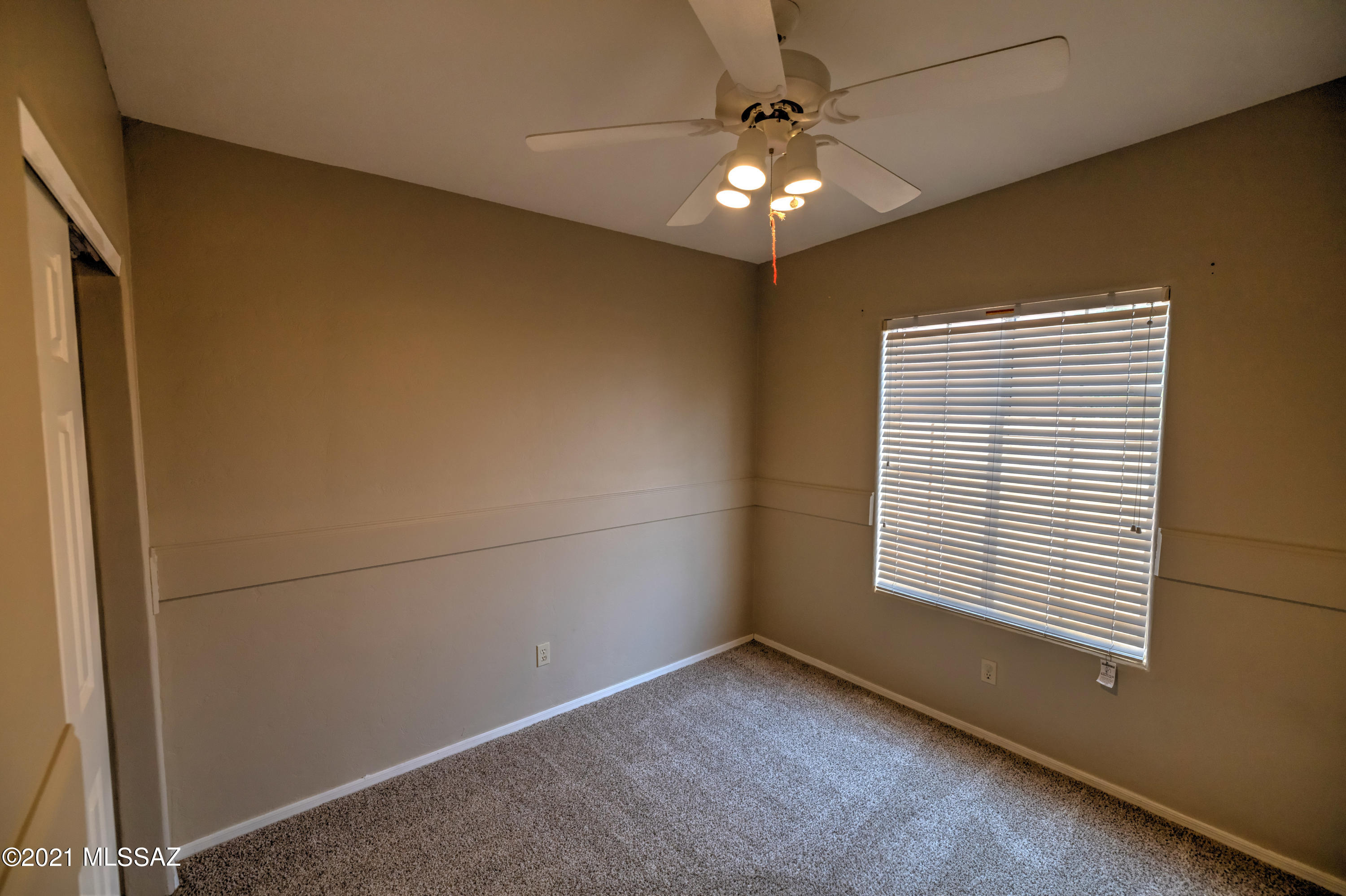 10196 North Inverrary Place Oro Valley, AZ 85737 - Photo 15 of 38