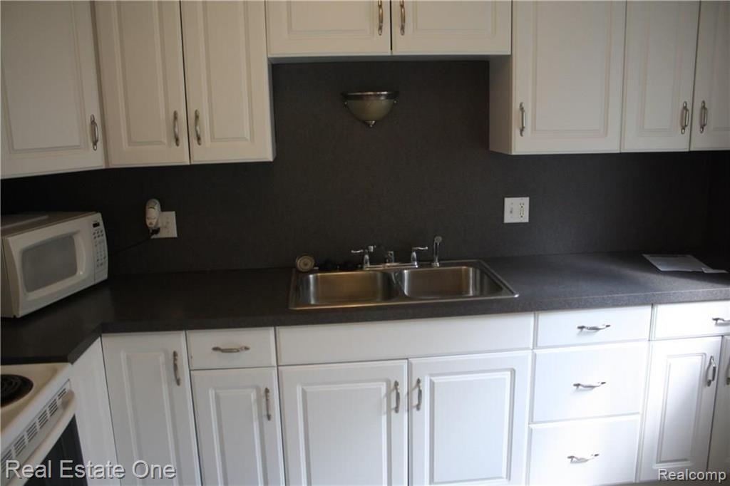 2633 Stephens Street Dearborn, MI 48124 - Photo 14 of 31