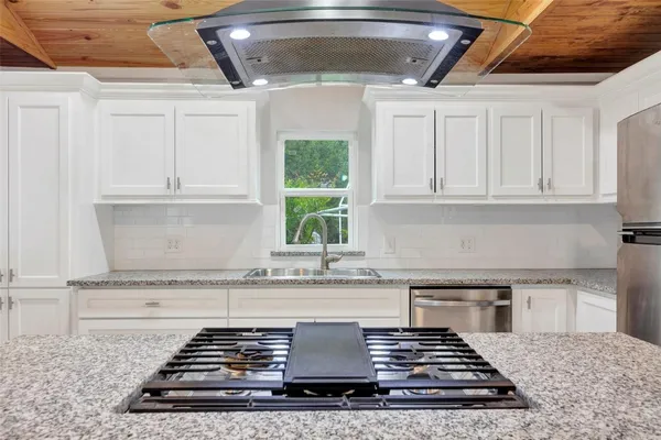 $2,400 | 618 Harvard Street, Unit 1/2, Houston, TX 77007