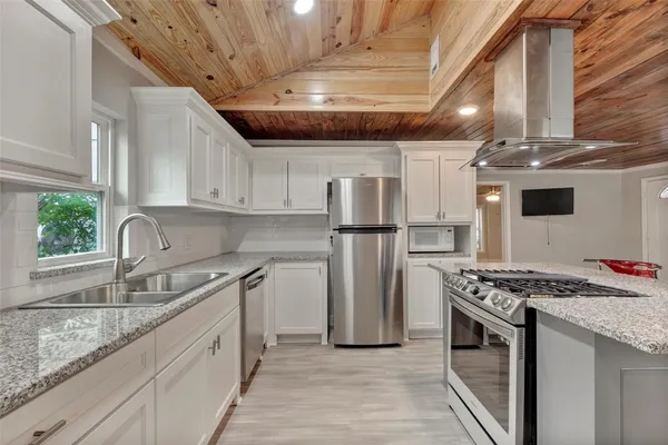 $2,400 | 618 Harvard Street, Unit 1/2, Houston, TX 77007