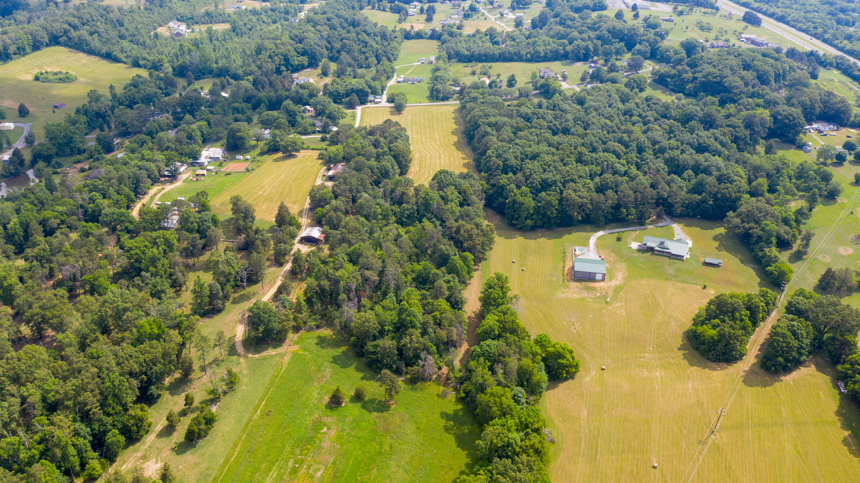 Shipe Road Mascot, TN 37806 - Photo 6 of 12 DJI_0250-2