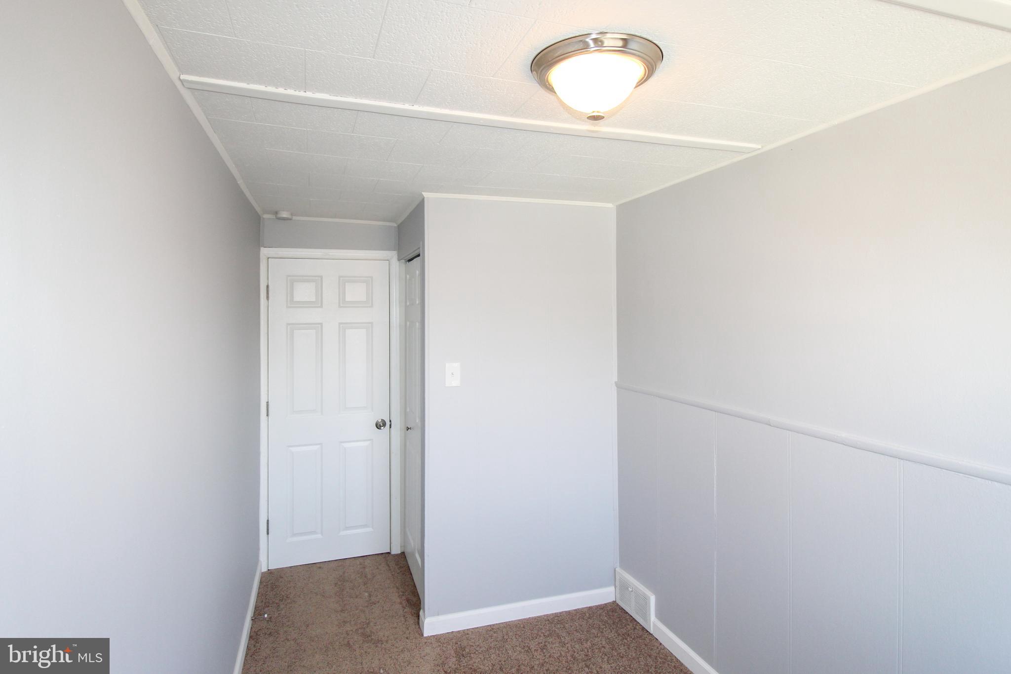 2040 Heather Road Folcroft, PA 19032 - Photo 17 of 29