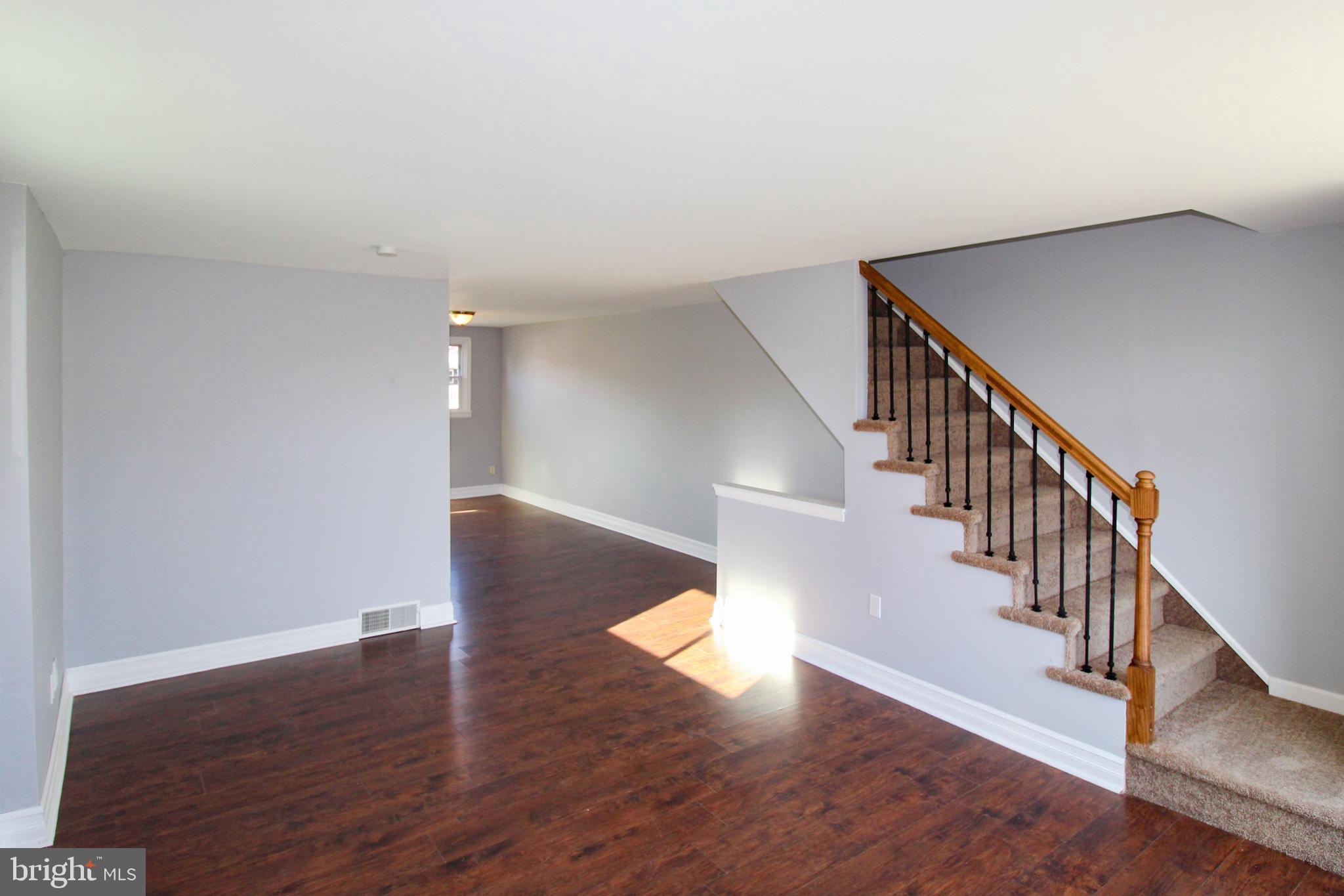 2040 Heather Road Folcroft, PA 19032 - Photo 5 of 29