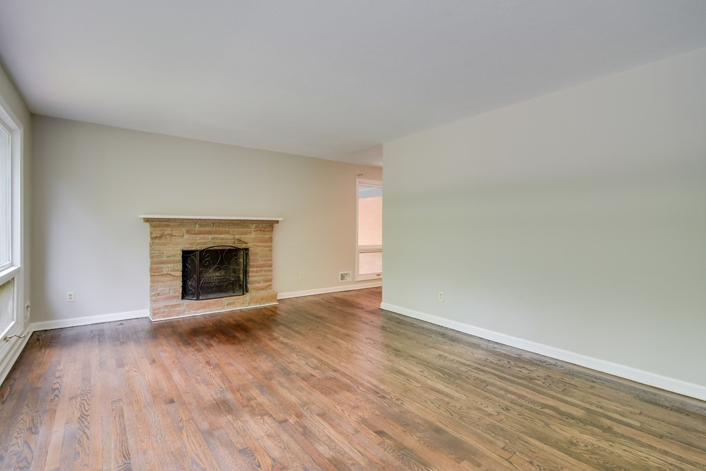711 West Rollingwood Road Aiken, SC 29801 - Photo 7 of 30