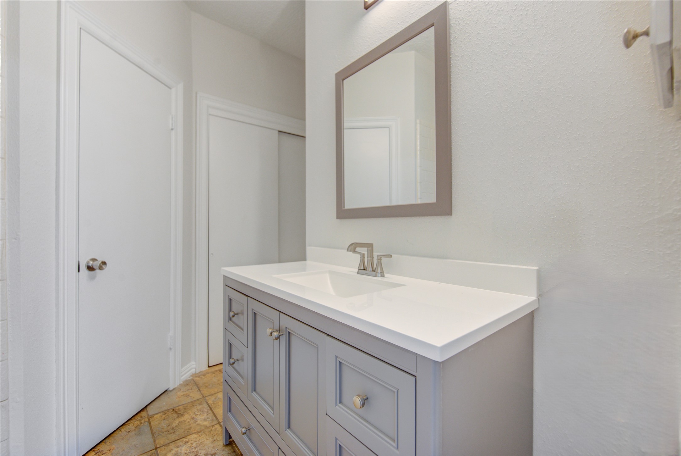 308 North Ranch House Road Angleton, TX 77515 - Photo 23 of 38