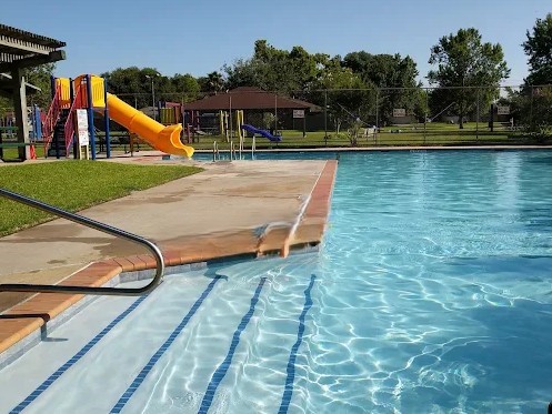 308 North Ranch House Road Angleton, TX 77515 - Photo 37 of 38 Great amenities