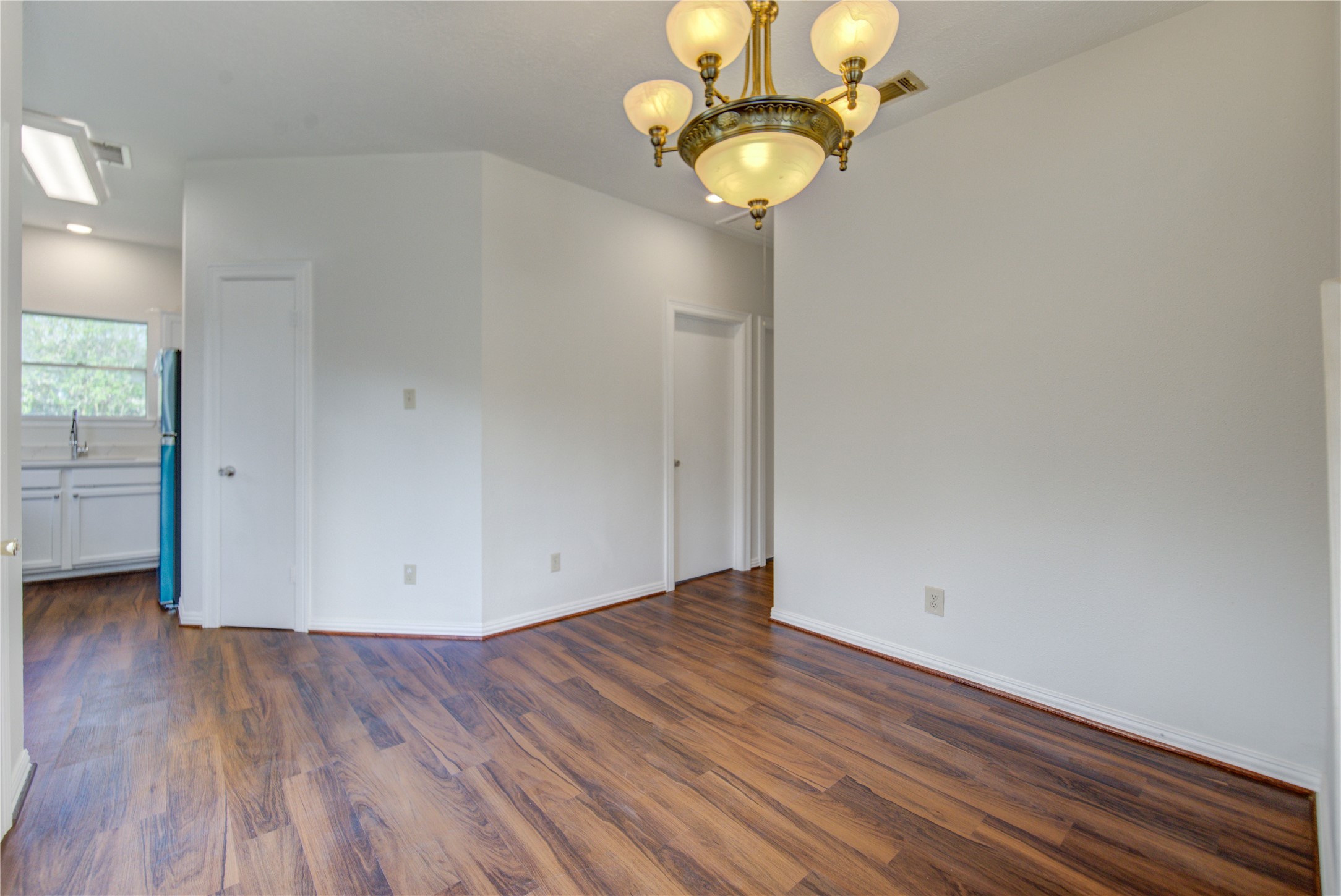 308 North Ranch House Road Angleton, TX 77515 - Photo 10 of 38