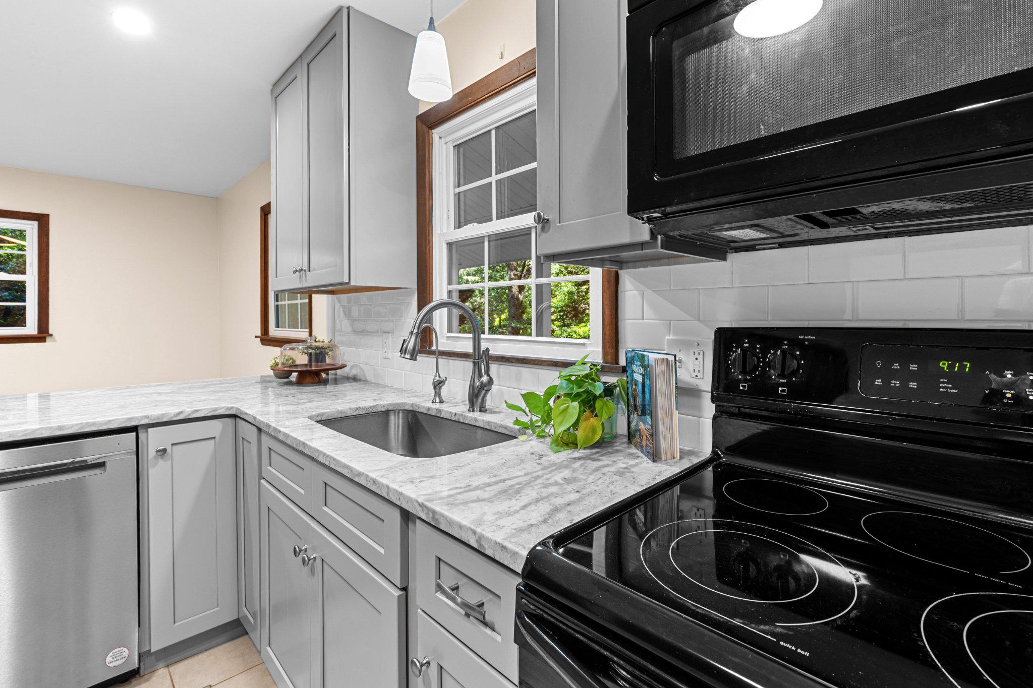 2835 Pinch Road Manheim, PA 17545 - Photo 12 of 33 Dishwasher and R/O Drinking Water!