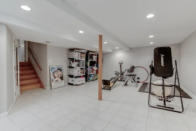 $539,999 | 2521 Gayle Court, Glenview, IL 60025