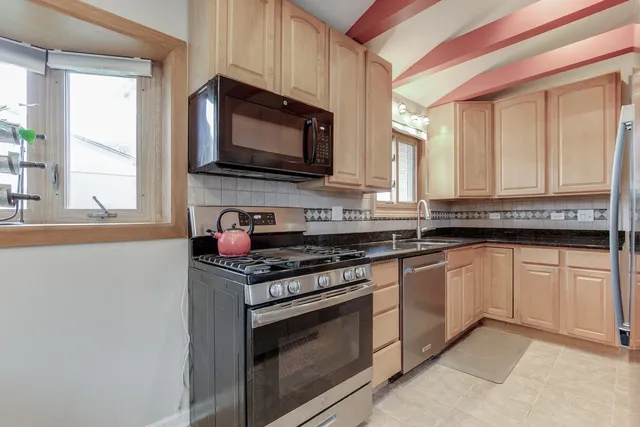 $539,999 | 2521 Gayle Court, Glenview, IL 60025