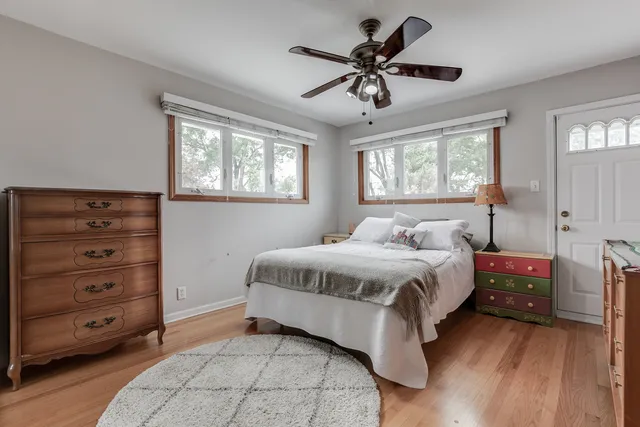 $539,999 | 2521 Gayle Court, Glenview, IL 60025