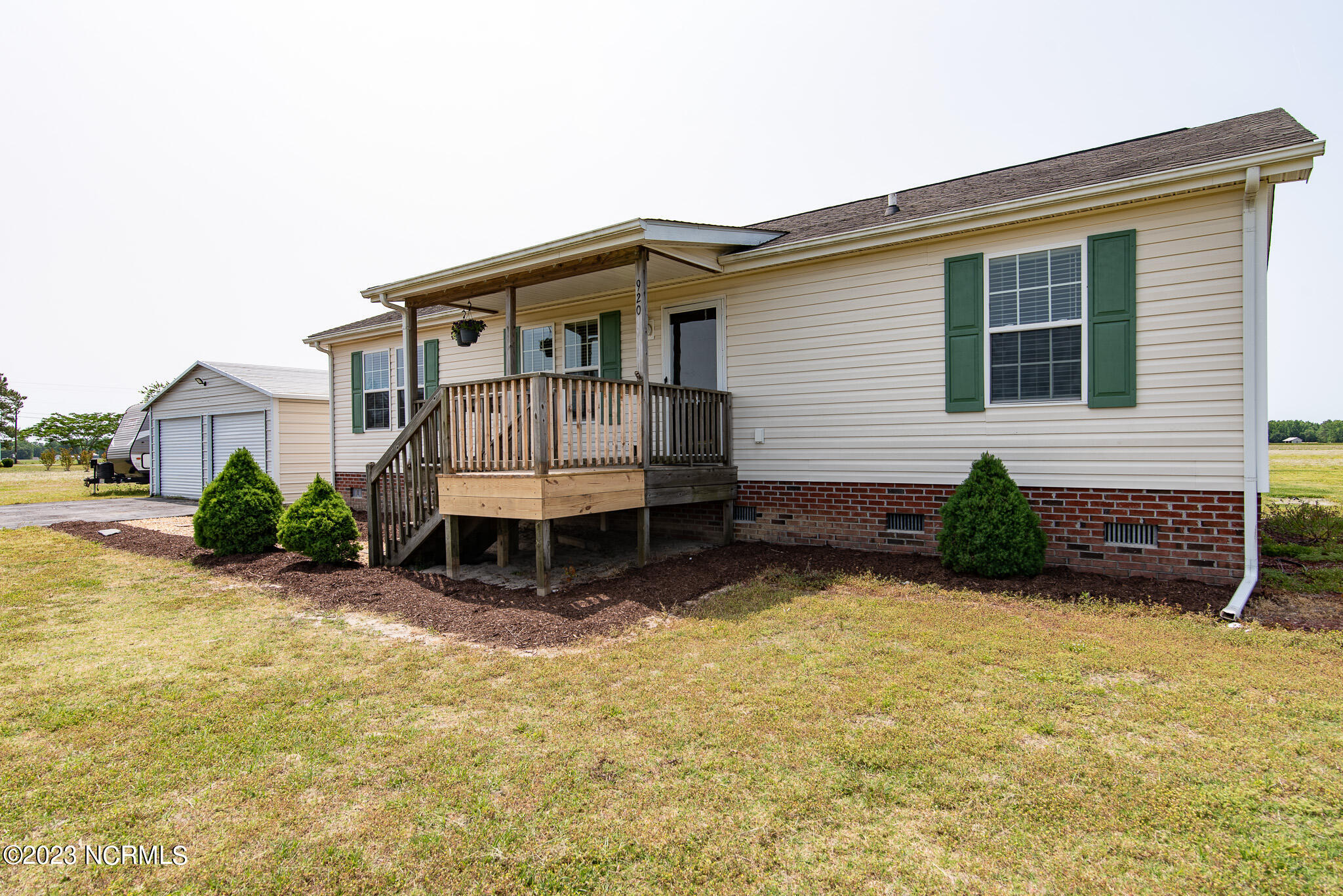 920 Gliden Road Belvidere, NC 27919 - Photo 3 of 48 DSC_1060