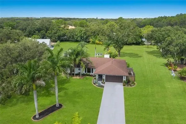 $3,000 | 2077 Racimo Drive, Sarasota, FL 34240