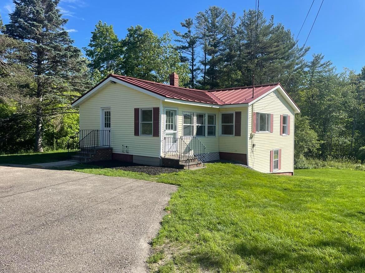 471 Hallowell Road Augusta, ME 04330 - Photo 2 of 25 2