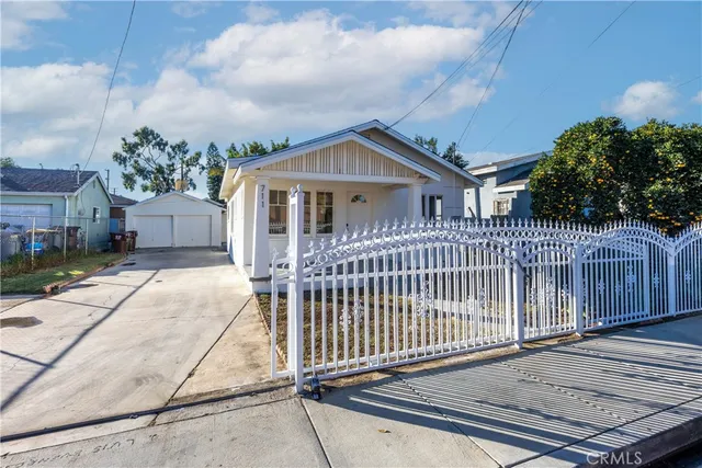 $599,000 | 711 North Crane Avenue, Compton, CA 90221