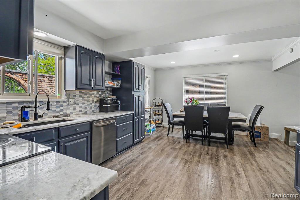 11422 Common Road Warren, MI 48093 - Photo 6 of 17