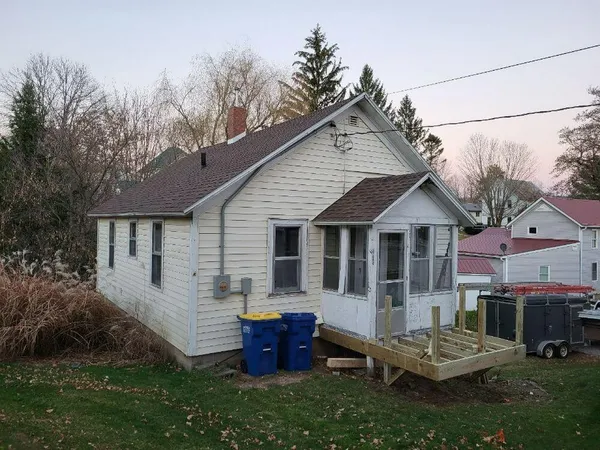 $129,900 | 100 Church Street, Ontario, WI 54651