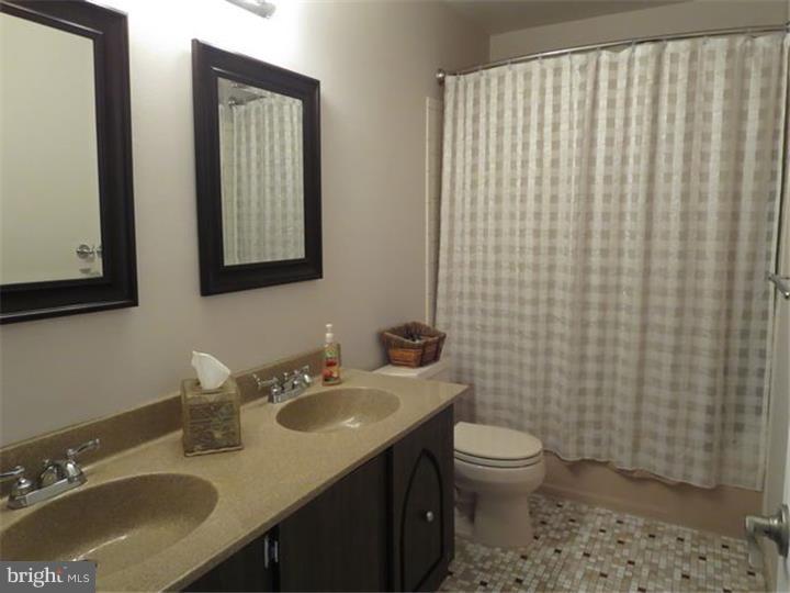 233 Sandringham Road Cherry Hill, NJ 08003 - Photo 14 of 16