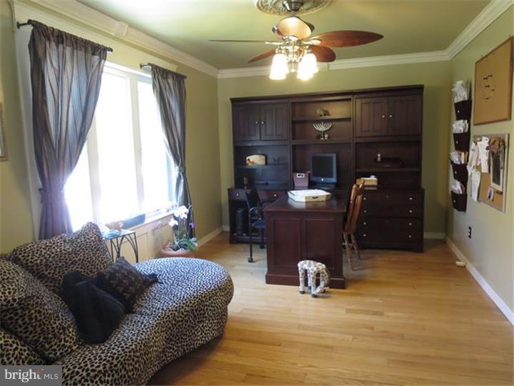 233 Sandringham Road Cherry Hill, NJ 08003 - Photo 5 of 16