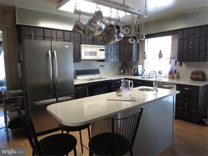 233 Sandringham Road Cherry Hill, NJ 08003 - Photo 6 of 16