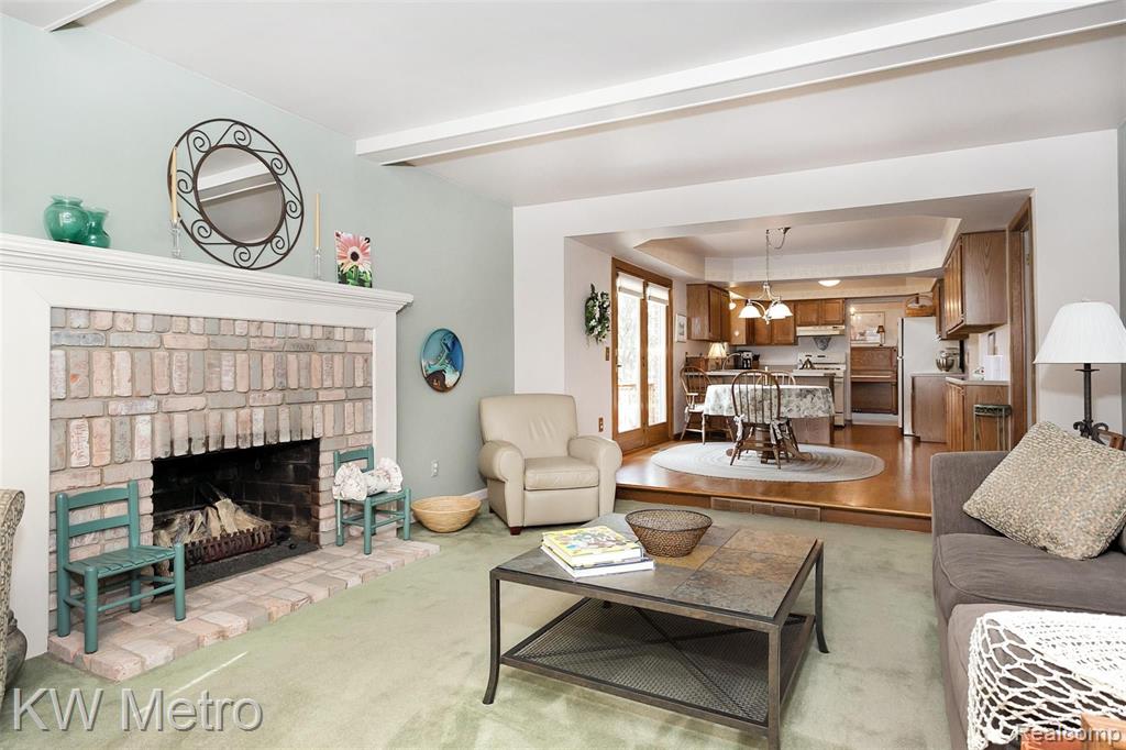 828 Ten Point Drive Rochester Hills, MI 48309 - Photo 7 of 56