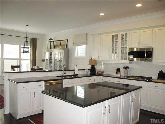 5628 Wade Park Boulevard Raleigh, NC 27607 - Photo 6 of 18 Kitchen