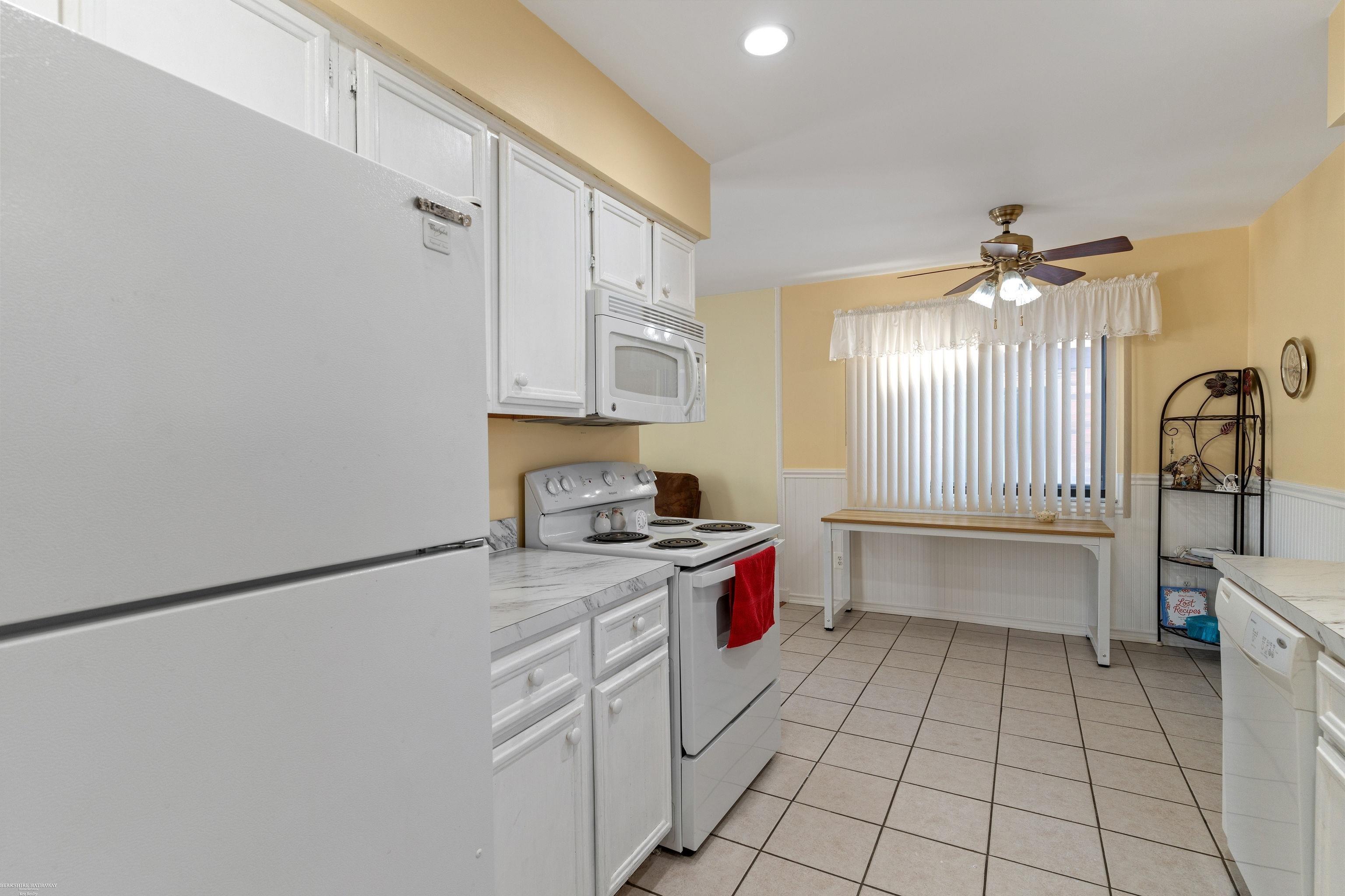 14392 East 14 Mile Road, Unit 13 Warren, MI 48088 - Photo 6 of 28 Gallery Image 6