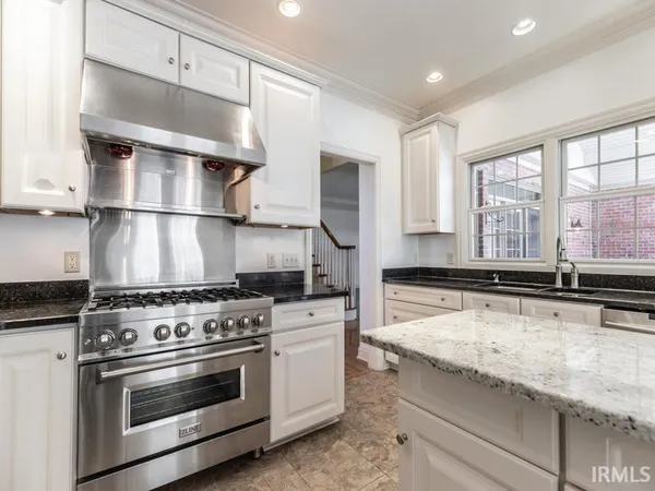 $449,000 | 10386 Regent Court, Newburgh, IN 47630