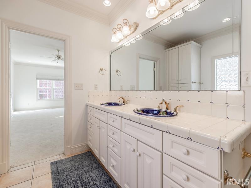 10386 Regent Court Newburgh, IN 47630 - Photo 23 of 36