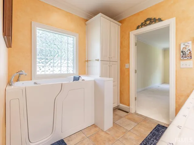 $449,000 | 10386 Regent Court, Newburgh, IN 47630