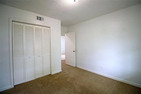 $1,300 | 115 Charles Lane, Terrell, TX 75160