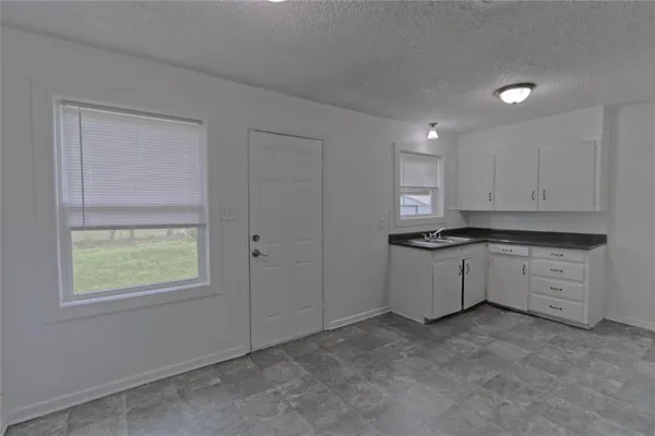 $1,300 | 115 Charles Lane, Terrell, TX 75160