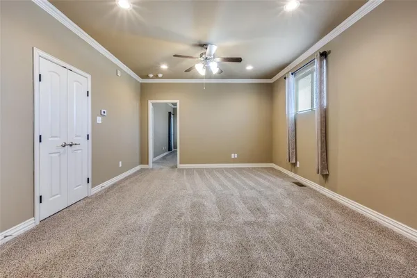 $1,250 | 212 Bolivar Street, Unit 201, Sanger, TX 76266