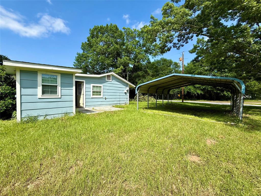 816 Bradleys Bend Tool, TX 75143 - Photo 1 of 1 a view of a house with a yard
