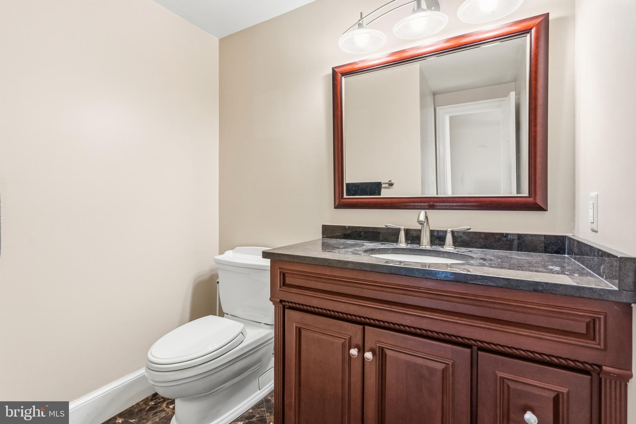 8015 Quarry Ridge Way Bethesda, MD 20817 - Photo 25 of 65