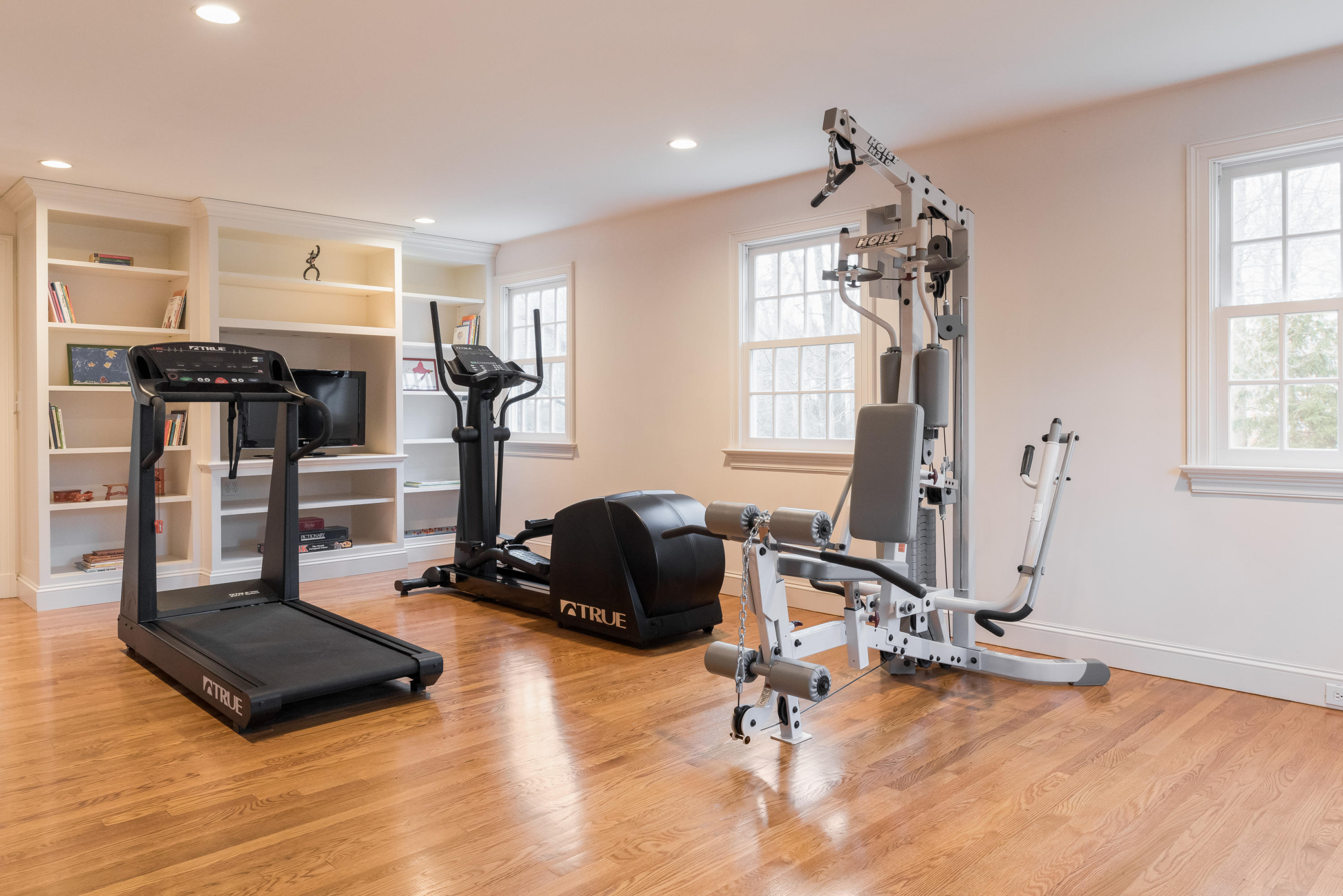 41 St Nicholas Road Darien, CT 06820 - Photo 31 of 39 a view of a room with gym equipment