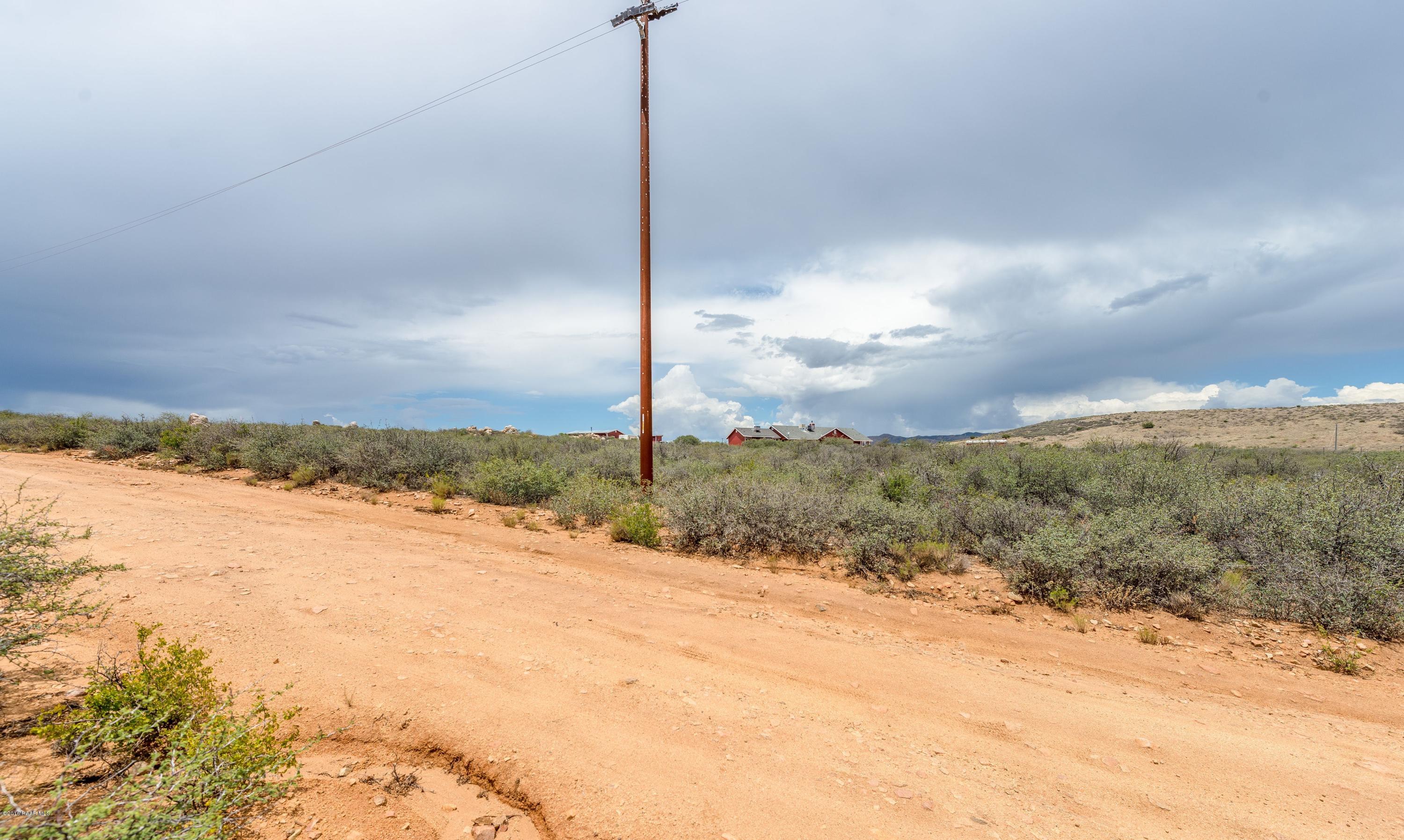 0 East Rocking J Lane Dewey, AZ 86327 - Photo 13 of 17 a view of a yard