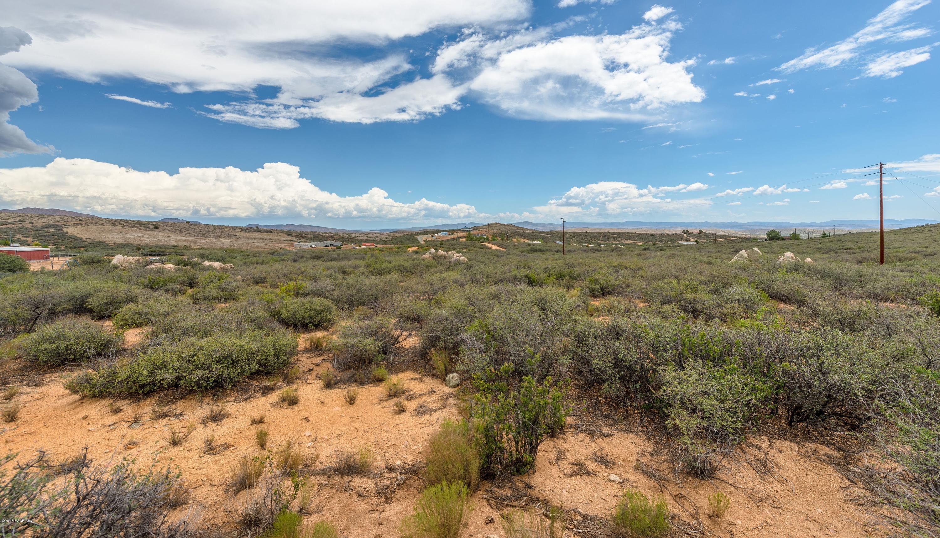 0 East Rocking J Lane Dewey, AZ 86327 - Photo 3 of 17 a view of a sky from a yard