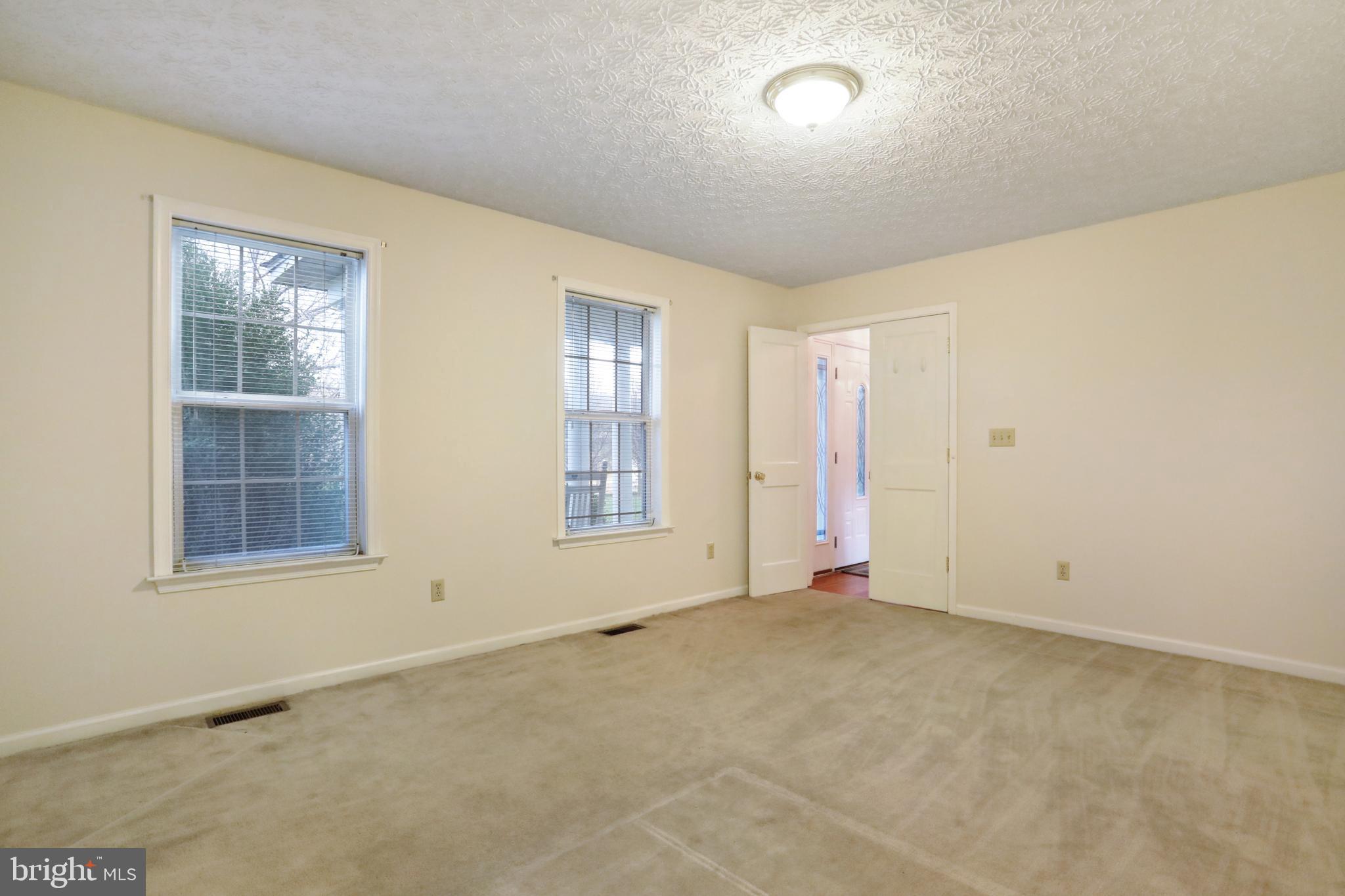 566 Morgan Ford Road Front Royal, VA 22630 - Photo 20 of 60 Formal Living room