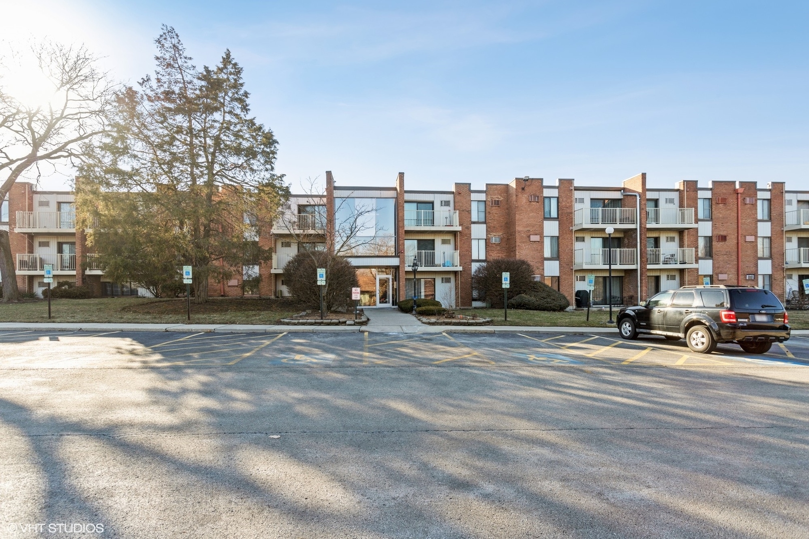 300 West Fullerton Ave Unit 130