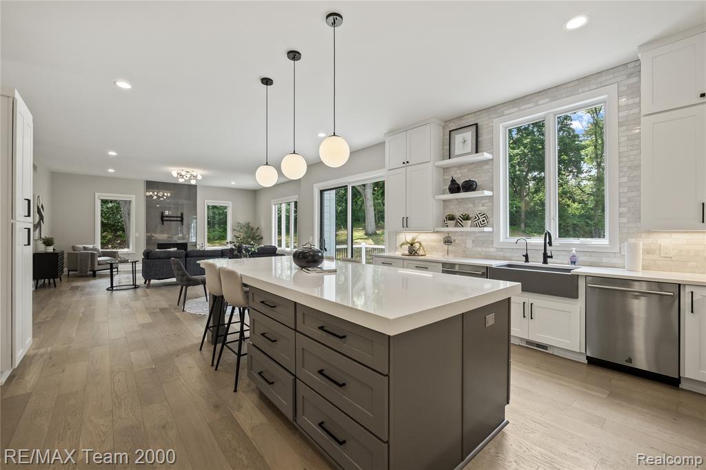 32575 Romsey Road Franklin, MI 48025 - Photo 14 of 54