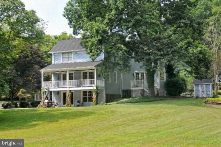 239 Springvale Road Great Falls, VA 22066 - Photo 17 of 22 Exterior (Rear)
