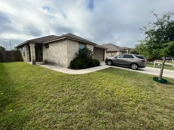 $1,800 | 223 Teron Drive, San Marcos, TX 78666