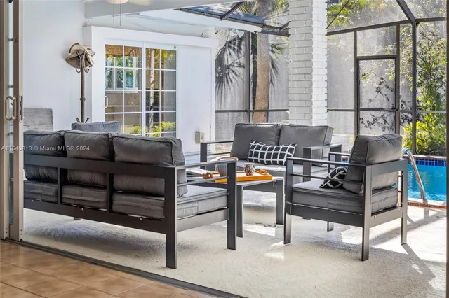 $9,500 | 10130 Southwest 70th Avenue, Pinecrest, FL 33156