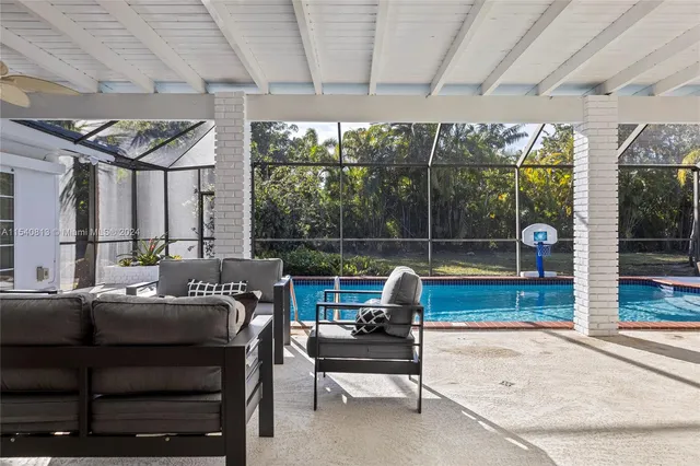 $9,500 | 10130 Southwest 70th Avenue, Pinecrest, FL 33156