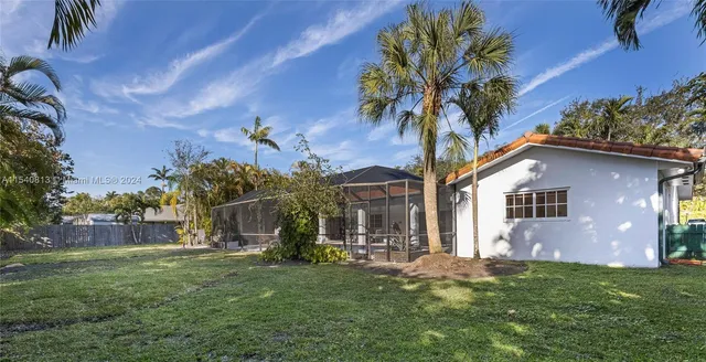 $9,500 | 10130 Southwest 70th Avenue, Pinecrest, FL 33156