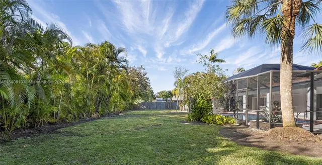 $9,500 | 10130 Southwest 70th Avenue, Pinecrest, FL 33156