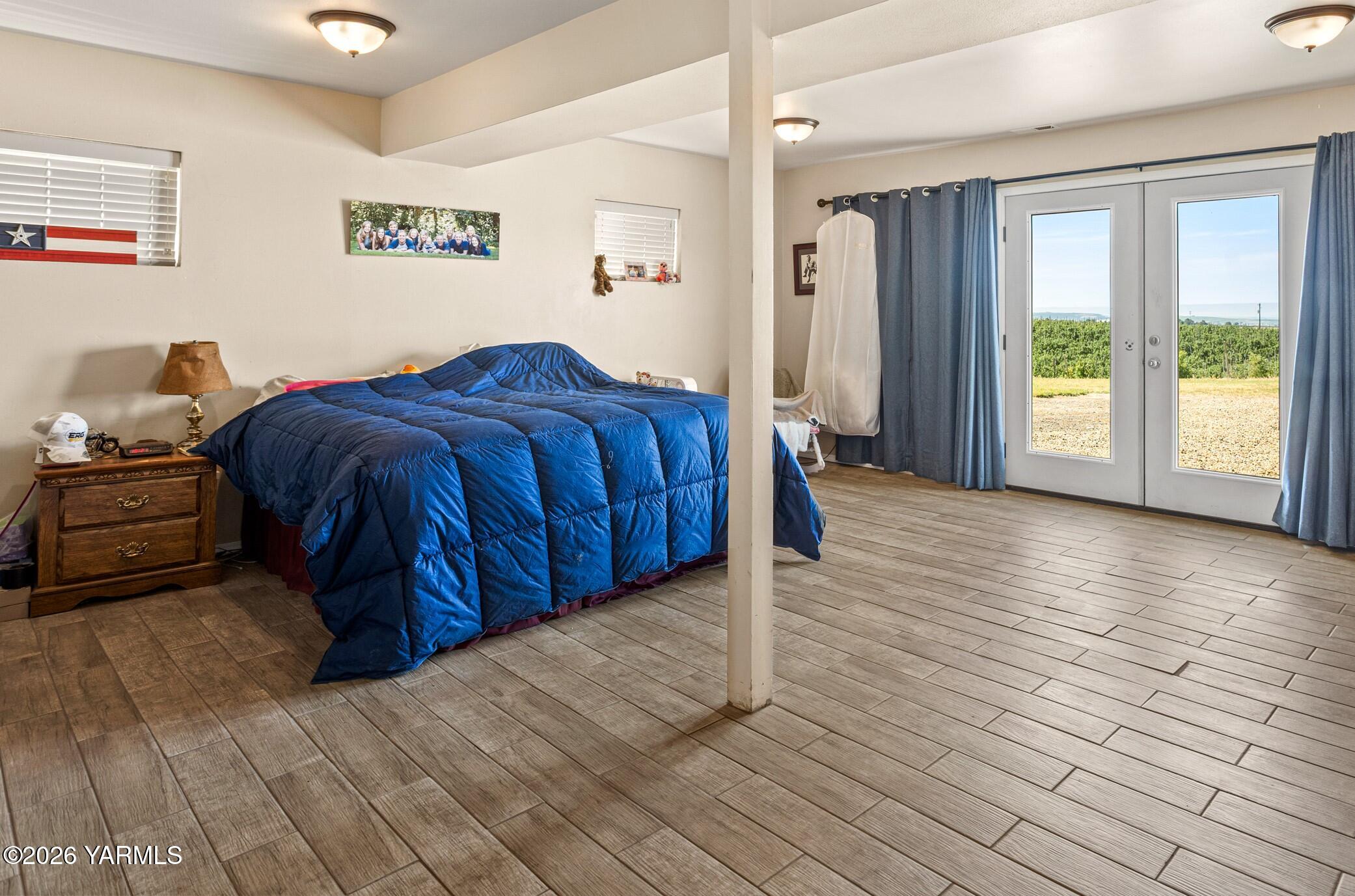 2301 Houghton Road Zillah, WA 98953 - Photo 23 of 34 Lower Level Bedroom